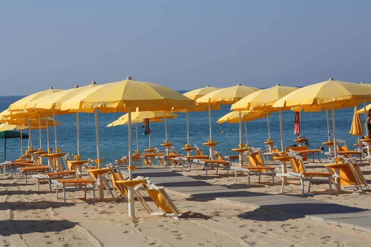 Marina Del Marchese Beach Resort 博特里塞罗 外观 照片